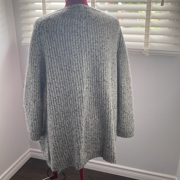 Forever 21 Fall Sweater Cardigan, Sz S EUC - Picture 2 of 4